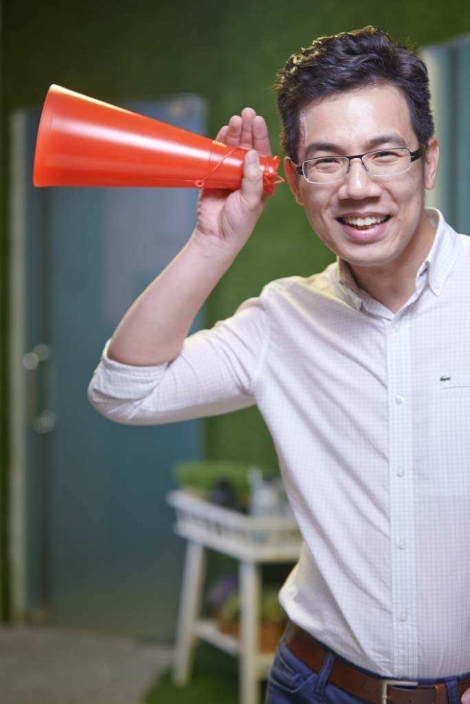 Singapore corporate portrait photography: contemporary corporate portrait. A variation of contemporary candid portraits and classical studio headshots for the senior executives of a Singapore — corporate headshot singapore
