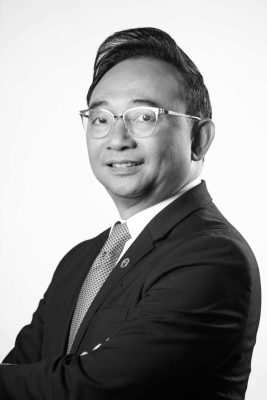 Black and white corporate headshot photography for asia pacific and japan leadership team.