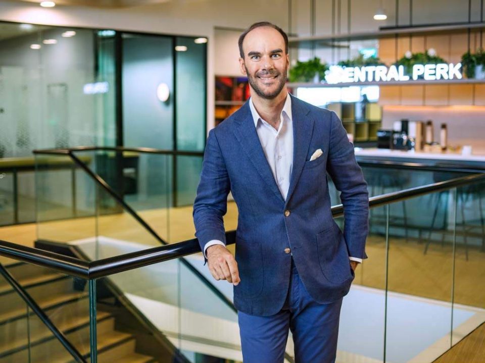Professional corporate portrait photoshoot for environmental business head shot of Warner Bros — corporate portrait photographer singapore