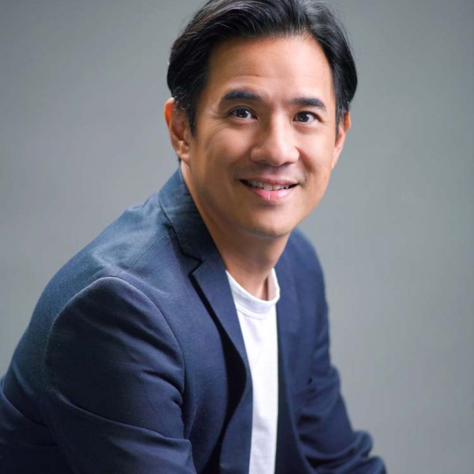 Corporate studio photographer for professional business headshot photography