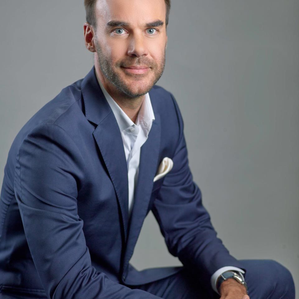 Corporate portrait photographer Singapore — Clement Schwebig, President Warner Bros. Discovery India Southeast Asia Korea