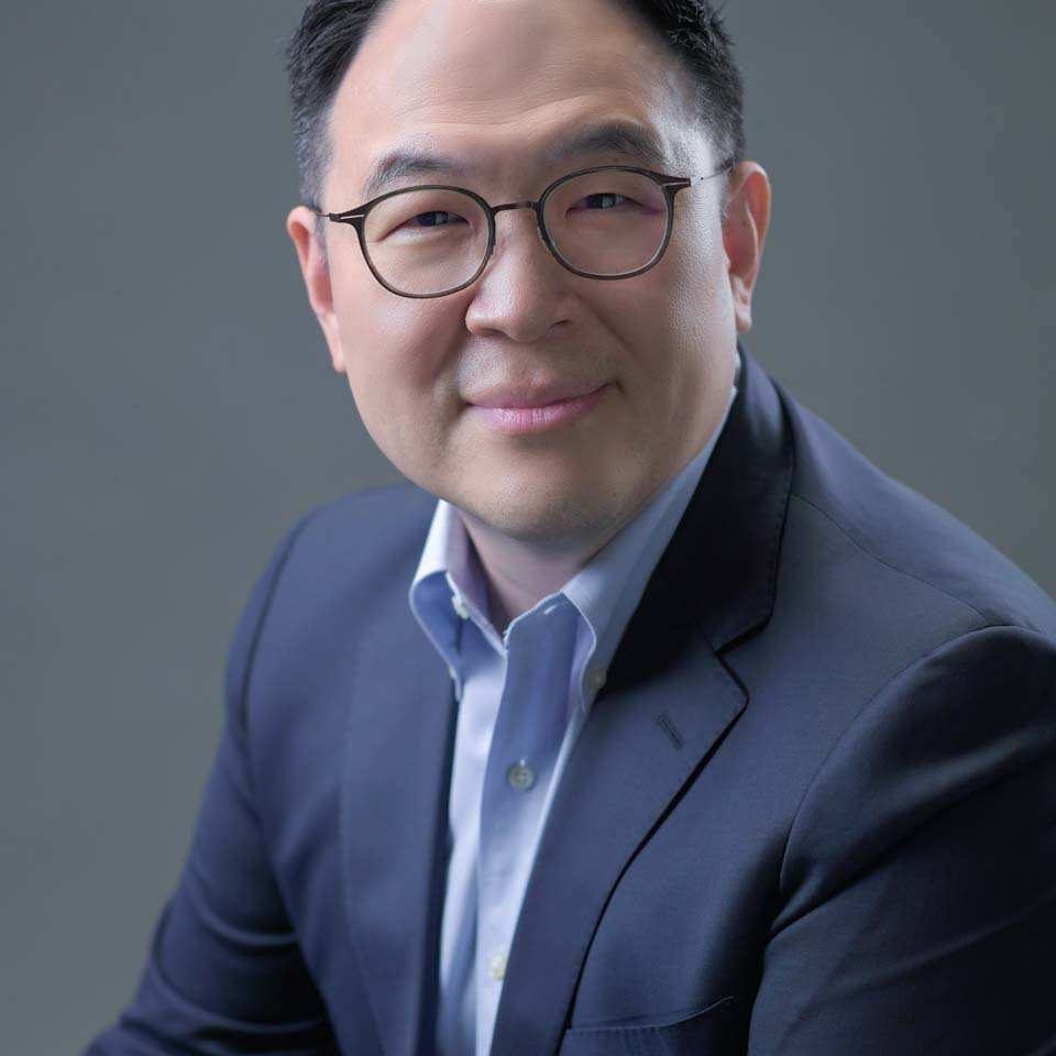 Authentic and preimium studio portrait for professional corporate headshot of senior executives by singapore based professional photographer